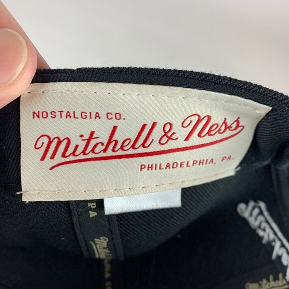 Arizona Wildcats NCAA Retro Black Mitchell & Ness Pro Crown Fit Snapback Hat New - Picture 5 of 5